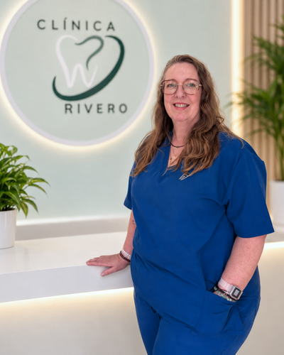 Yurena, recepcionista, en Clínica Rivero